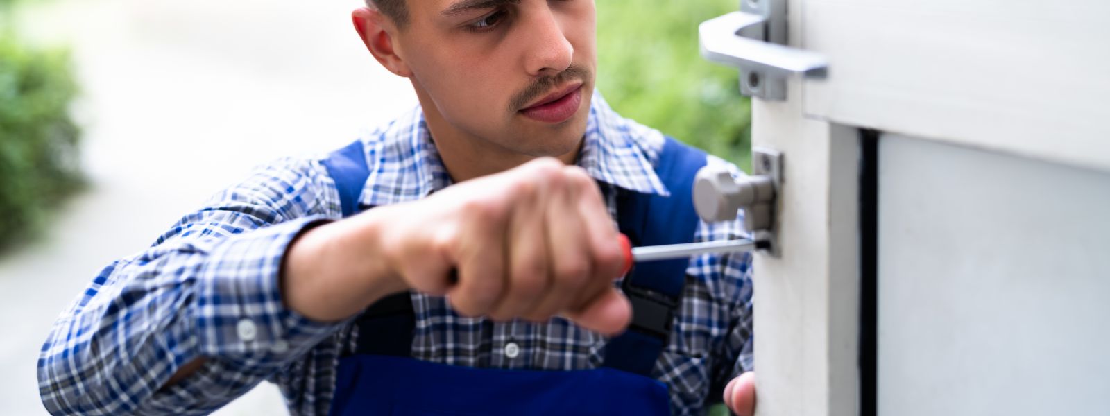 Top 10 Benefits of Hiring a Residential Locksmith in Cairns